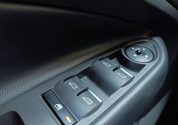 Ford Kuga cena 97900 przebieg: 79169, rok produkcji 2018 z Poznań małe 781